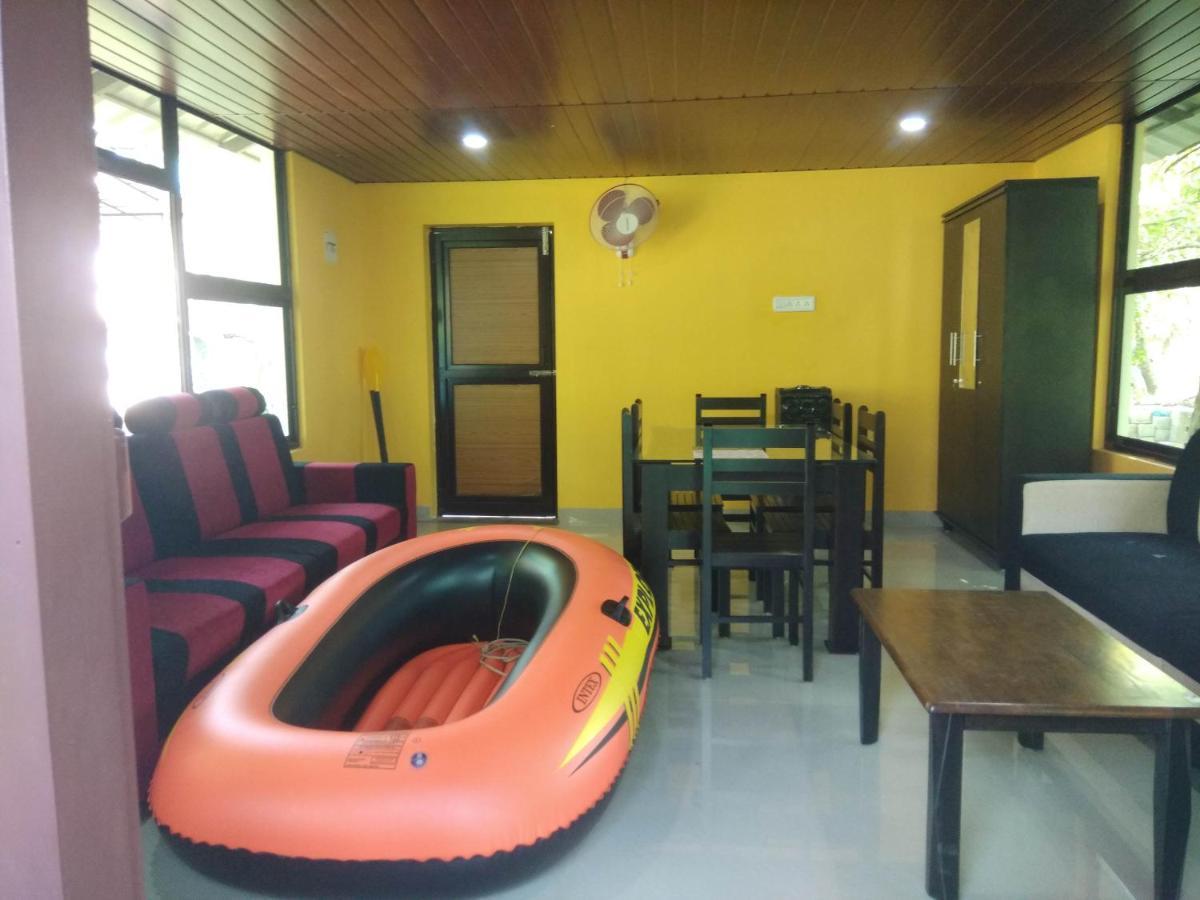 Royal Munroe Palace Home Stay Mundrothuruth Екстериор снимка