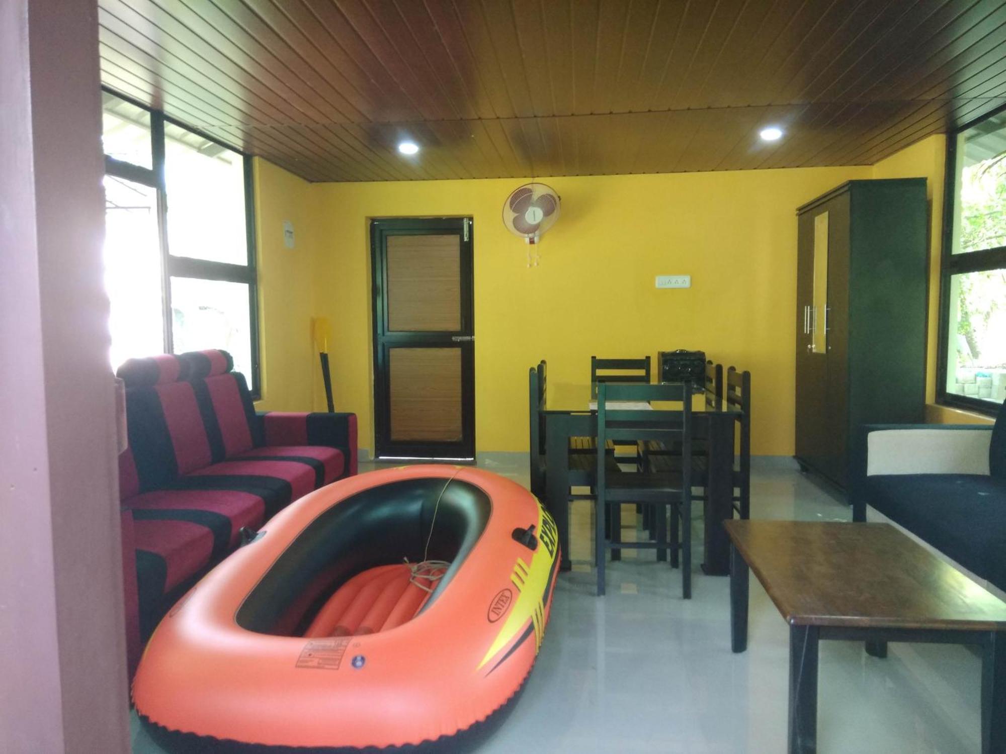 Royal Munroe Palace Home Stay Mundrothuruth Стая снимка